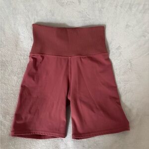 Vuori High Waist Brown Shorts